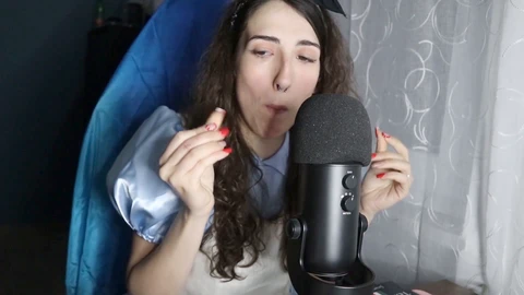 Egghead, asmr roleplay, ragazza italiana