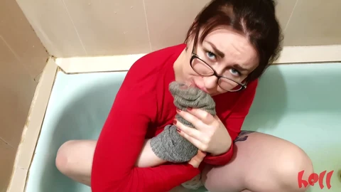 Amateur cum swallow, hard sucking blowjob, eat cum off feet