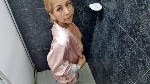 Blonde, big ass, सुनहरा भूरा