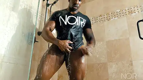Max Konnor in un ritorno al passato come uomo del mese di NoirMale di gennaio