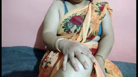 Soddisfa i tuoi desideri più perversi con Indian Mallu Aunty nella festa di sesso più pazza!