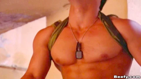 Oraux, hairy man, des soldats