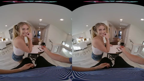 Taylor Blake, dein VR-Schüler, genießt ein Creampie in VRHUSH